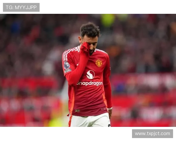 B费六度获英超月最佳追平C罗 B费六度获英超月最佳追平C罗